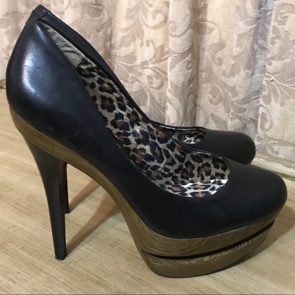 Jessica Simpson platform heels